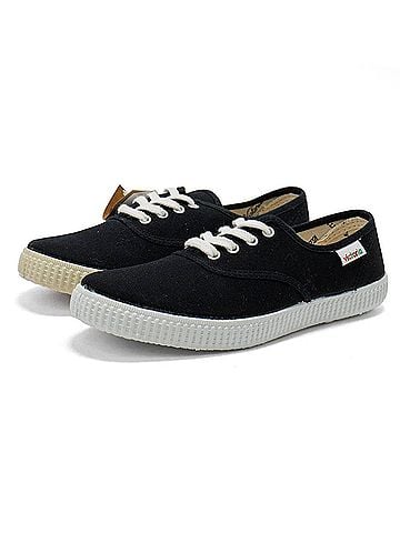 Victoria Women's Inglesa Low Top Canvas Sneakers in Negro (view 2)