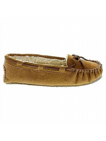 Minnetonka Women's Cally Shoes in Cinnamon Suede (view 2)