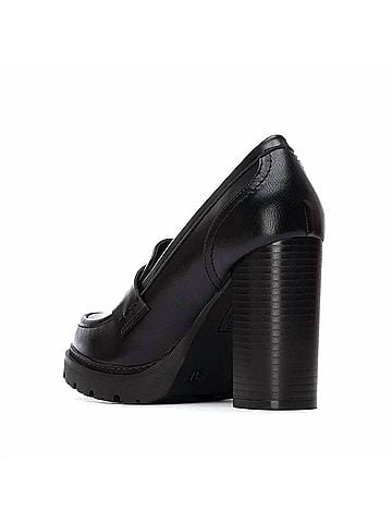 Refresh Women's Casual Heeled Loafer in Black (view 2)