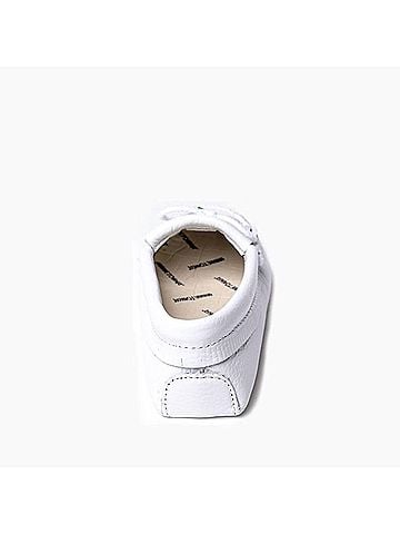 Minnetonka Women's Ziigwan Waabigwan Moccasin in White (view 2)