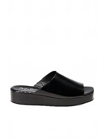 Matisse Women's Lido Sandal in Black Leather (view 1)