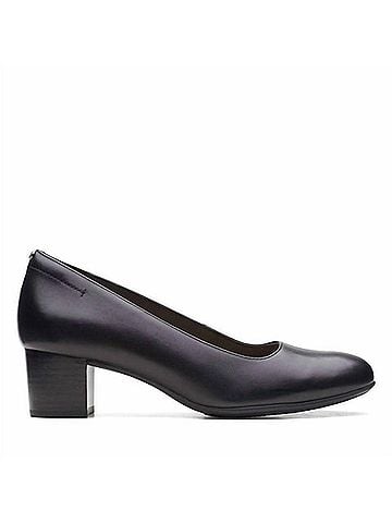 Clarks Women's Linnae Leather Pump in Black (view 1)