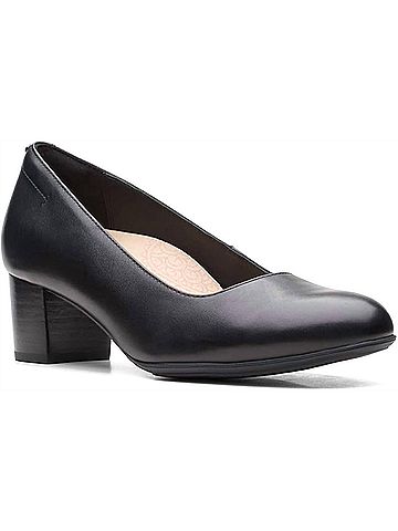 Clarks Women's Linnae Leather Pump in Black (view 2)