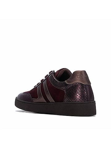 Refresh Women's Casual Suede Sneakers in Burgundy (view 2)