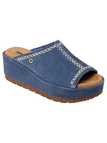 Minnetonka Women's Paislee Sandal in Blue (view 1)