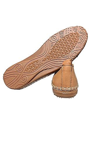 Everly Women's Emily Casual Shoes in Tan (view 2)