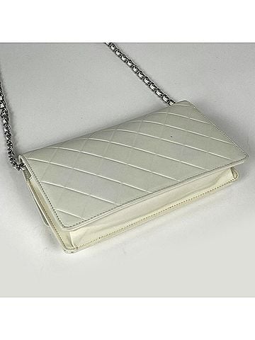 Chanel Chanel CHANEL Shoulder Bag Chain Wallet Leather White Women's (view 2)