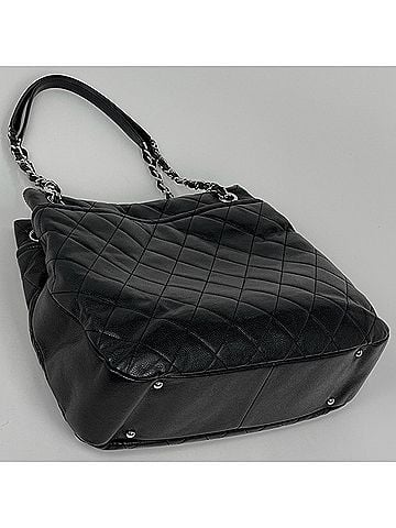Chanel Chanel tote bag, Coco Mark, Matelassé, caviar leather, black, women's. (view 2)