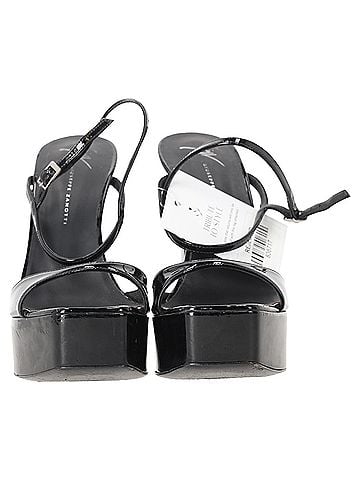 Giuseppe Zanotti Giuseppe Zanotti Sylvy Platform Sandals in Black Patent Leather (view 2)