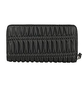 XOXO Wallet (view 2)
