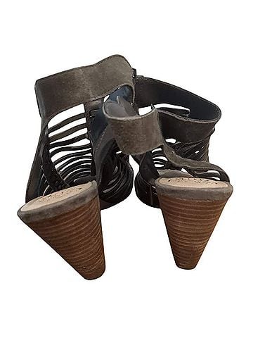 Vince Camuto Vince Camuto Heels (view 2)