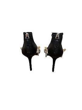 Jennifer Lopez Debbye Heels (view 2)