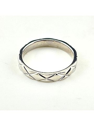 Chanel Chanel Matelassé Platinum Ring (Pt950) for Women (view 2)