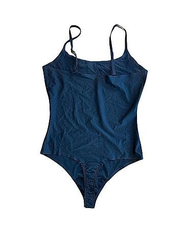 SPANX Trust Your Thinstincts Belt (view 2)