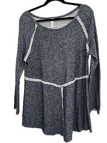 Vanilla Bay Long Sleeve Top (view 1)