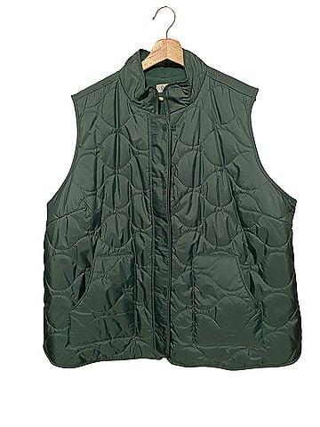 Croft & Barrow Vest (view 1)