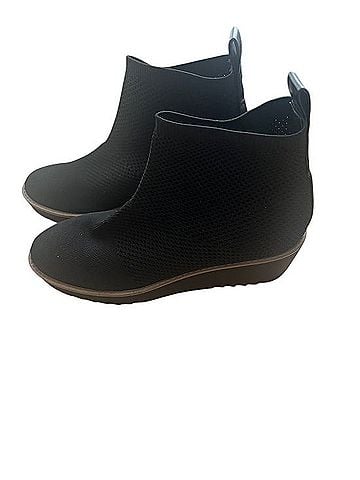 Bandolino Black Knit Pull-On Ankle Booties Ankle Boots (view 1)