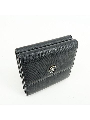 Chanel Cc Button Coin Purse Leather Black Calfskin Card Holders Accessory (view 2)