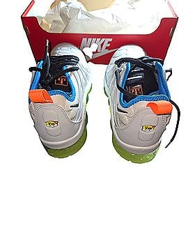 Nike Sneakers (view 2)