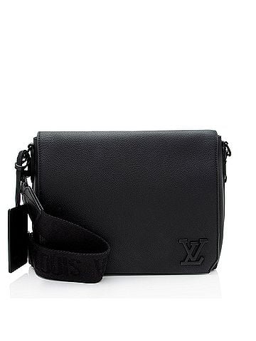 Louis Vuitton Louis Vuitton Calfskin Aerogram Takeoff Messenger (view 1)
