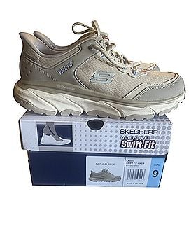 Skechers Sneakers (view 1)