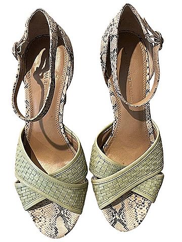 Banana Republic Heels (view 2)