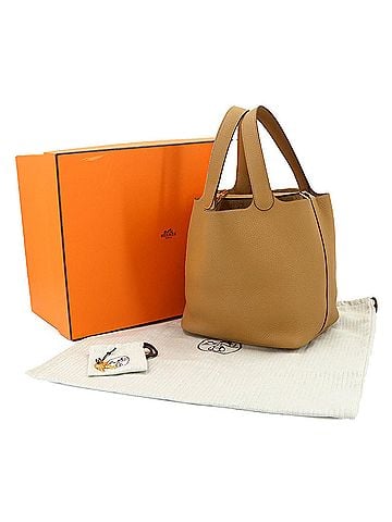 Piko Piko Hermes Picotin Lock 22 MM Handbag, Taurillon Clemence Leather, Biscuit Pattern, U Stamp, Gold Hardware. (view 2)