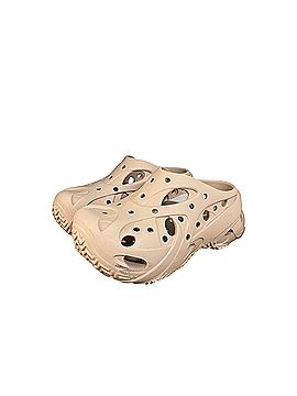 Crocs Flip Flops (view 1)