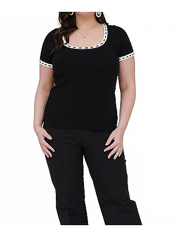 Blu Pepper Contrast Trim Sweater Knit Top in Black (view 2)