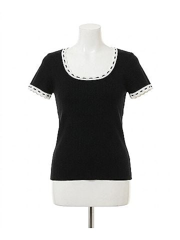 Blu Pepper Contrast Trim Sweater Knit Top in Black (view 1)