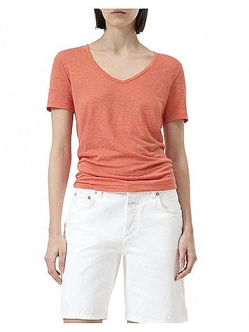 Closed Linen V-Neck T-Shirt in Washed Red (view 2)