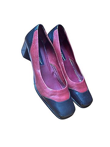 Etienne Aigner Heels (view 2)