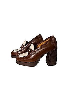 Tag Brand Heels (view 2)