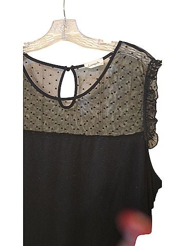 Loveappella Loveappella Sleeveless Top (view 2)