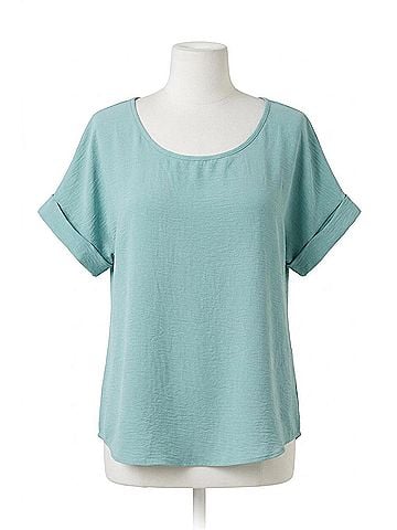 Entro Scoop Neck Short Sleeve Top in Aloe (view 1)