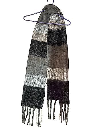 Norma Kamali for Walmart Scarf (view 2)