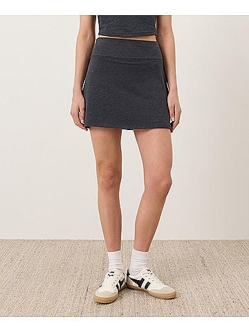 Pact Charcoal Heather On the Go-To Pocket Skort (view 2)