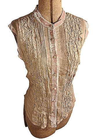 Metro7 Sleeveless Blouse (view 1)