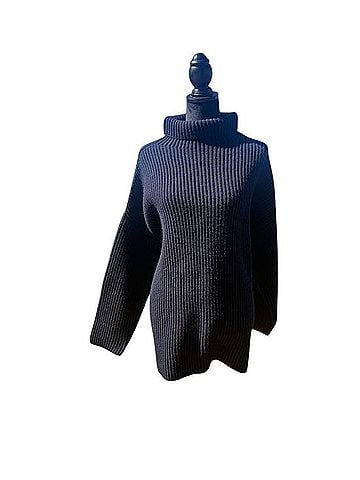 St. John Pullover Sweater (view 2)