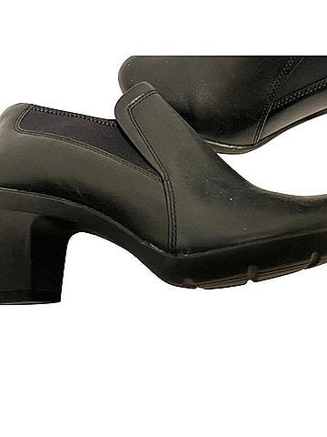 Clarks Heels (view 1)