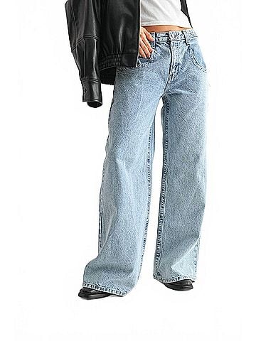 Just Black Women's Med Relaxed Straight Jeans in Blue (view 2)