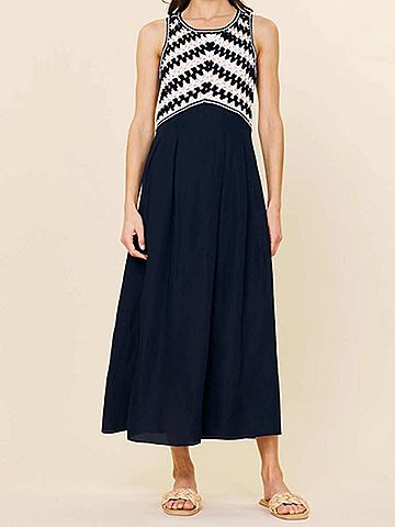 Skies Are Blue Women's Crochet Midi Dress in Black And Cream (view 2)