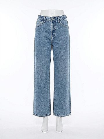Just Black Women's High Rise Full Length Straight Jeans in Light Blue (view 1)