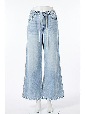 Judy Blue Featherweight Palazzo Shadow Pocket Wide Leg Jeans in Light Denim (view 1)