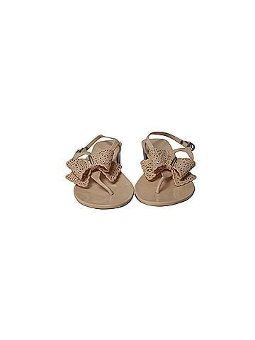Salvatore Ferragamo Salvatore Ferragamo Perala Ribbon Thong Sandals in Pink Rubber (view 2)