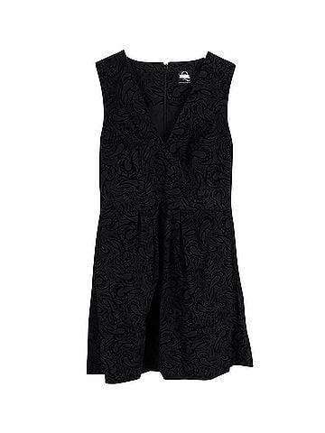 Alexander McQueen Alexander McQueen Sleeveless V-Neck Dress in Black Cotton (view 1)