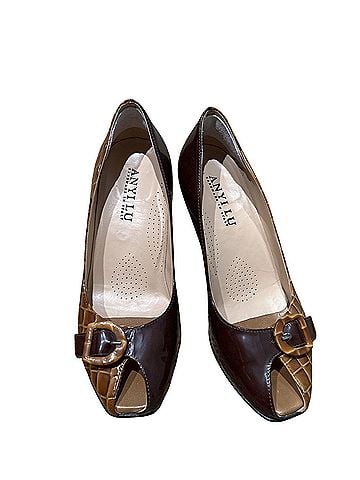Anyi Lu Heels (view 1)