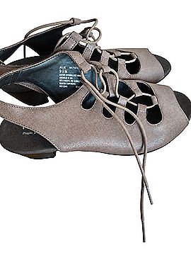 Munro American Sandals (view 2)