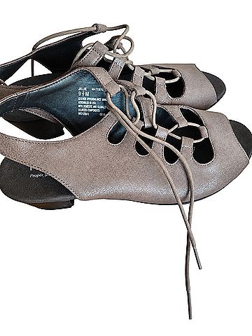 Munro American Sandals (view 2)
