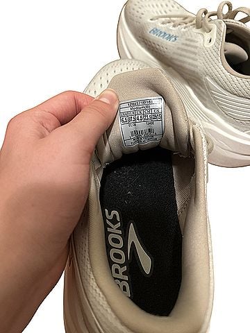 Brooks Ghost Max 3 Sneakers (view 2)